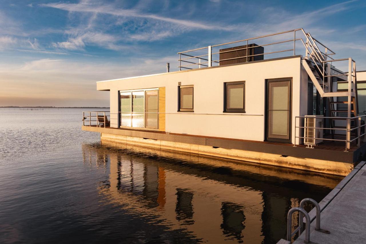Hausboot Kuestennebel Ribnitz-Damgarten Luaran gambar